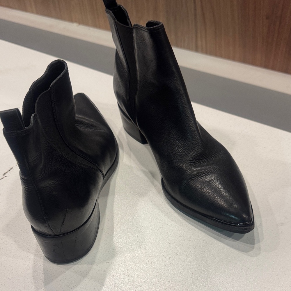Marc Fisher Black Ankle Booties | Size 8.5